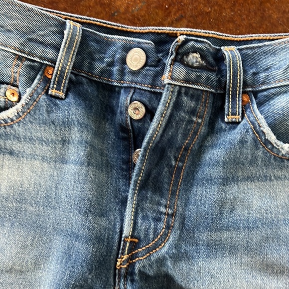 Levi’s 501 shorts - Picture 3 of 3